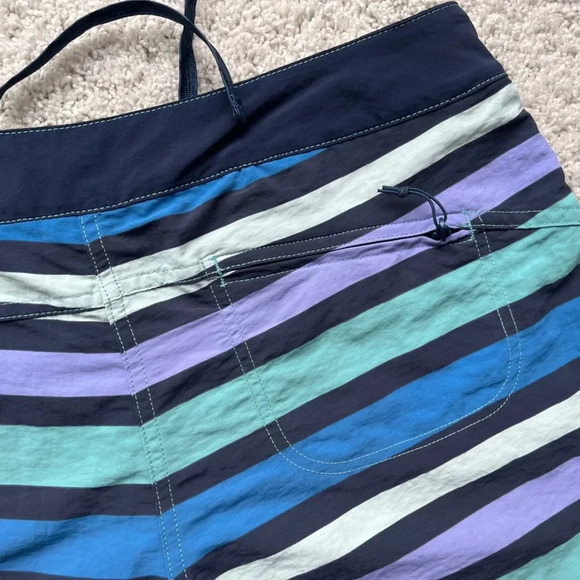 Patagonia Shorts  Woman's Wavefarer® Boardshorts - 5"" Size 8 - Picture 5 of 8